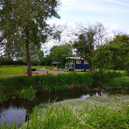 La Roulotte Du Moulin De Palet Βίλα Baugé Εξωτερικό φωτογραφία